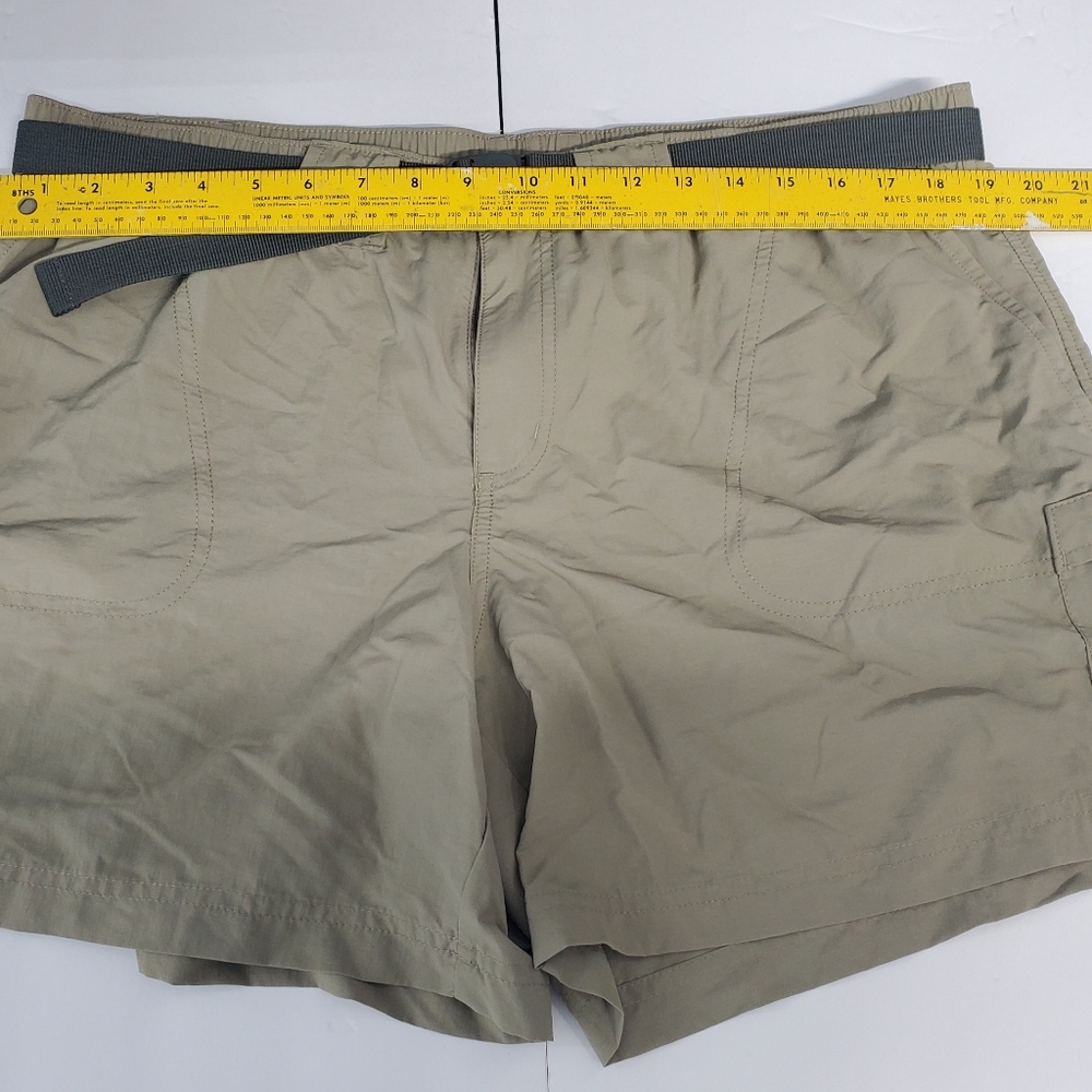Columbia Shorts Mens XL Khaki Cargo Nylon W/Belt Lightweight‎ Hike Fish